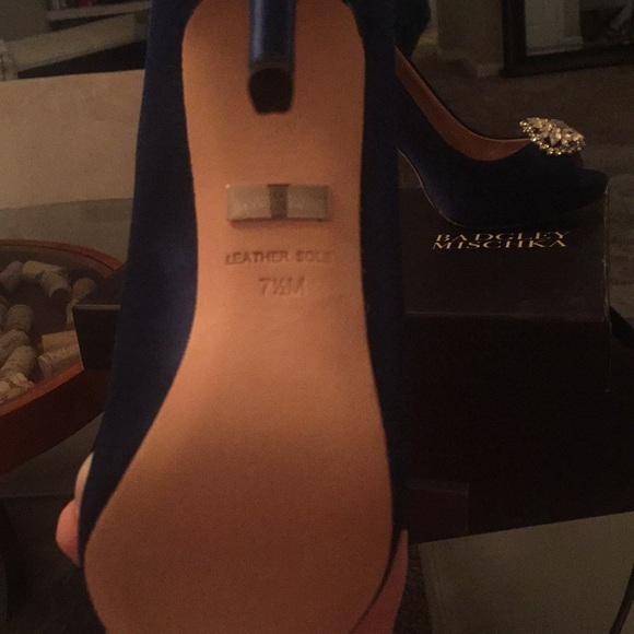 Navy blue badgley mischka platform heels - Picture 2 of 3